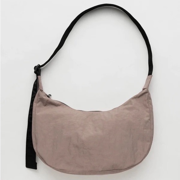 BAGGU Medium Crescent Bag Taupe BNWT - Picture 3 of 3